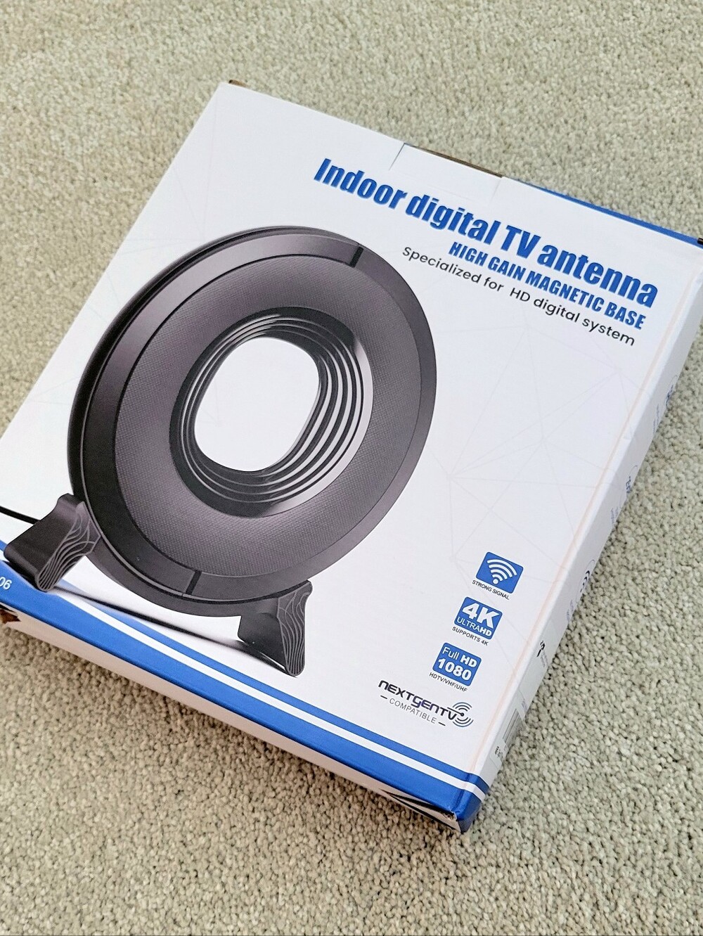 Full HD Indoor TV Antenna 360° with Amplifier Signal Booster - Picture 2 of 9